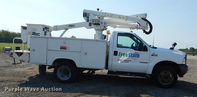 image for item DE1797 2002 Ford F550 Super Duty XL bucket truck