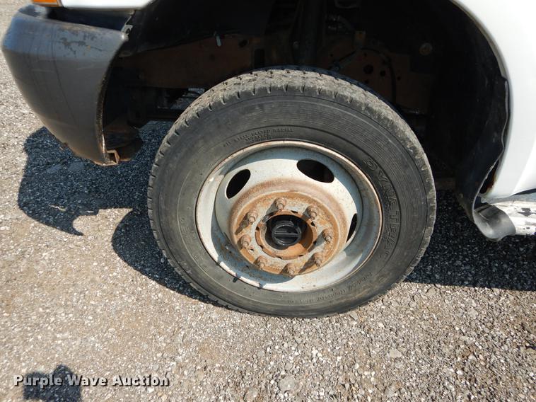 image for item DE1797 2002 Ford F550 Super Duty XL bucket truck