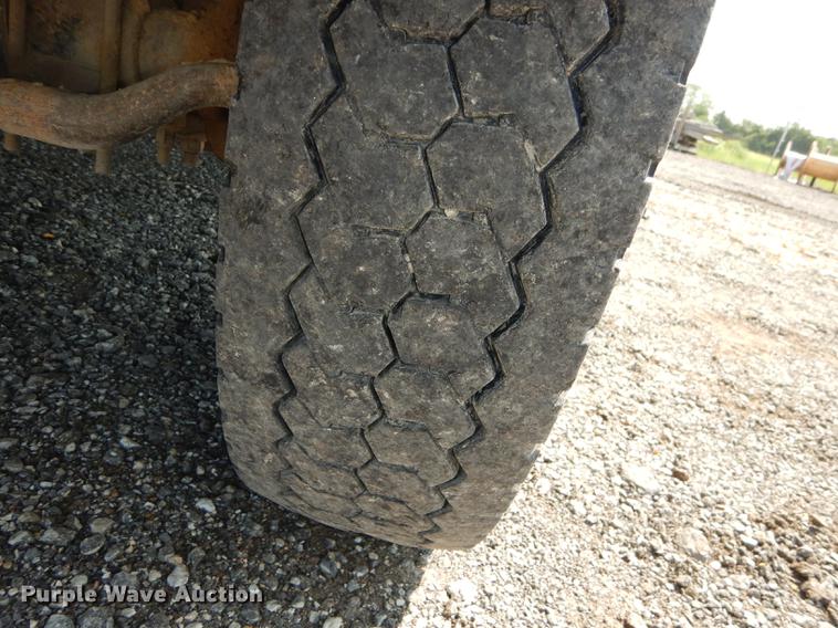 image for item DE1797 2002 Ford F550 Super Duty XL bucket truck