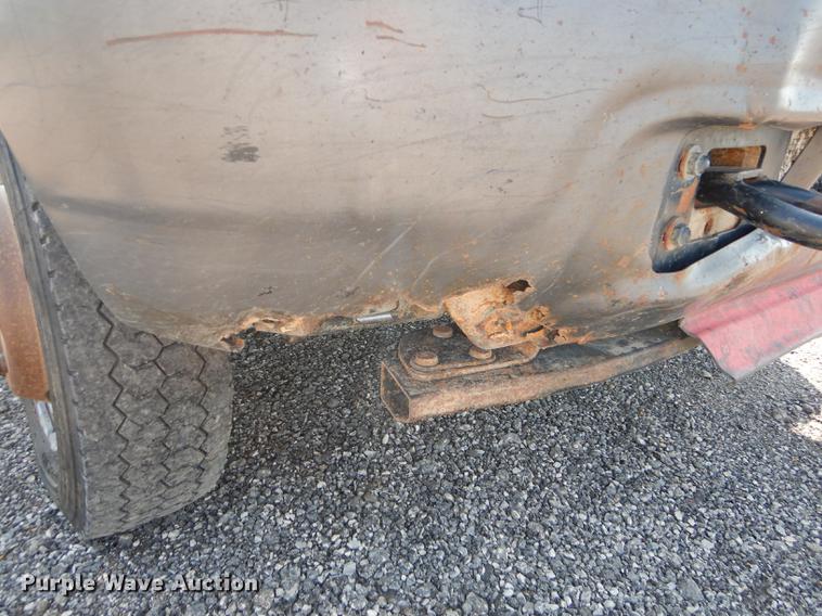 image for item DE1797 2002 Ford F550 Super Duty XL bucket truck