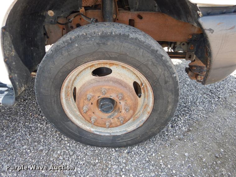 image for item DE1797 2002 Ford F550 Super Duty XL bucket truck