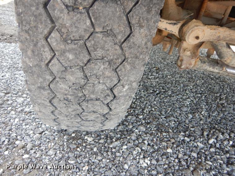 image for item DE1797 2002 Ford F550 Super Duty XL bucket truck