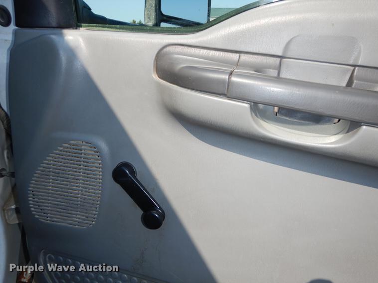 image for item DE1797 2002 Ford F550 Super Duty XL bucket truck