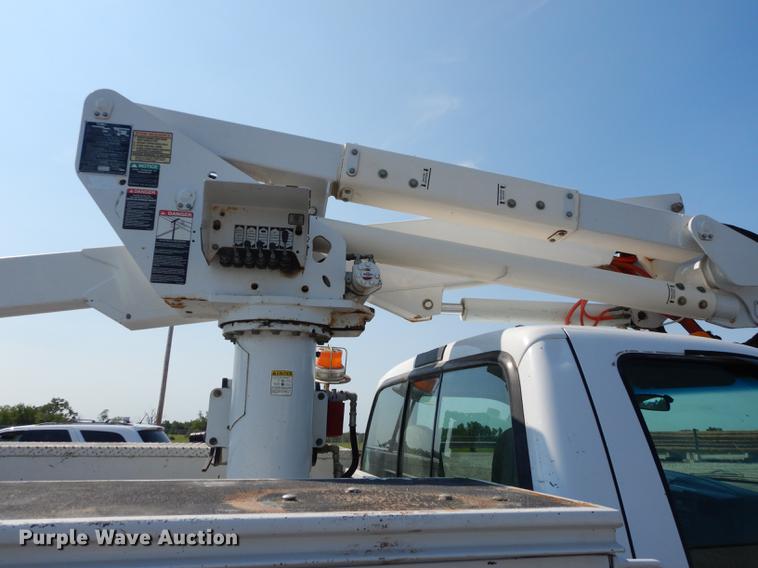 image for item DE1797 2002 Ford F550 Super Duty XL bucket truck