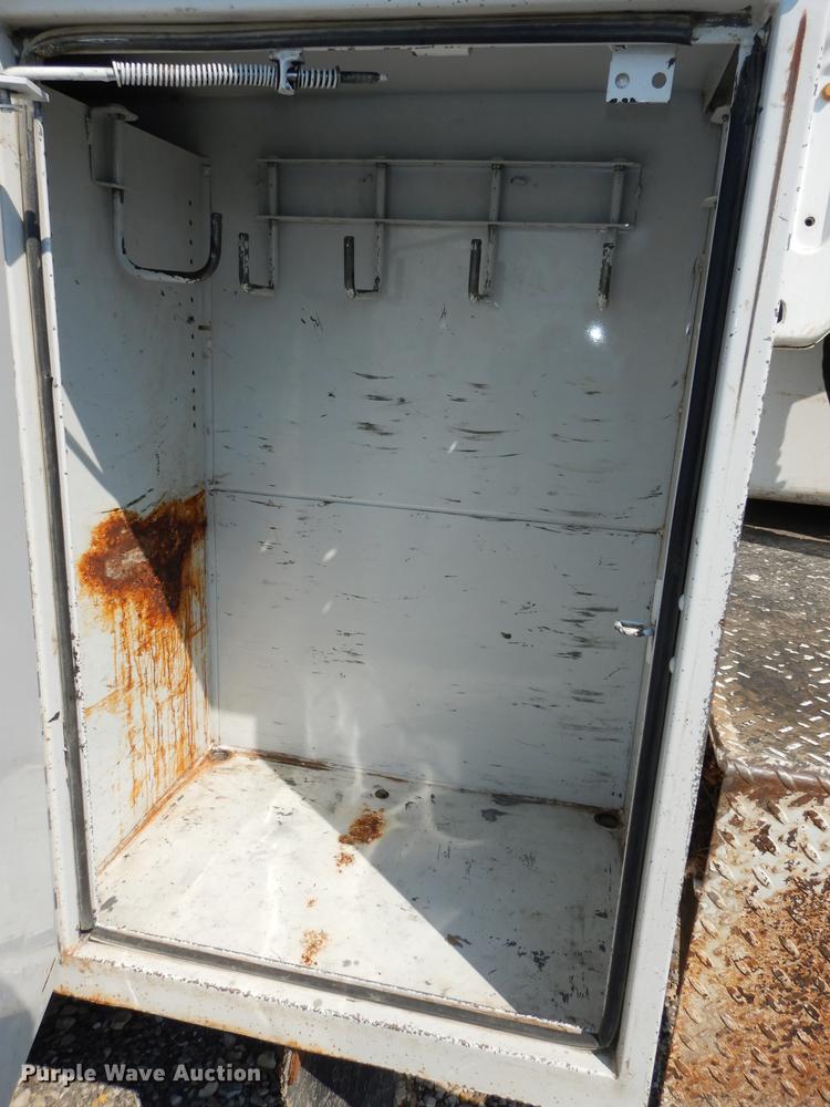 image for item DE1797 2002 Ford F550 Super Duty XL bucket truck