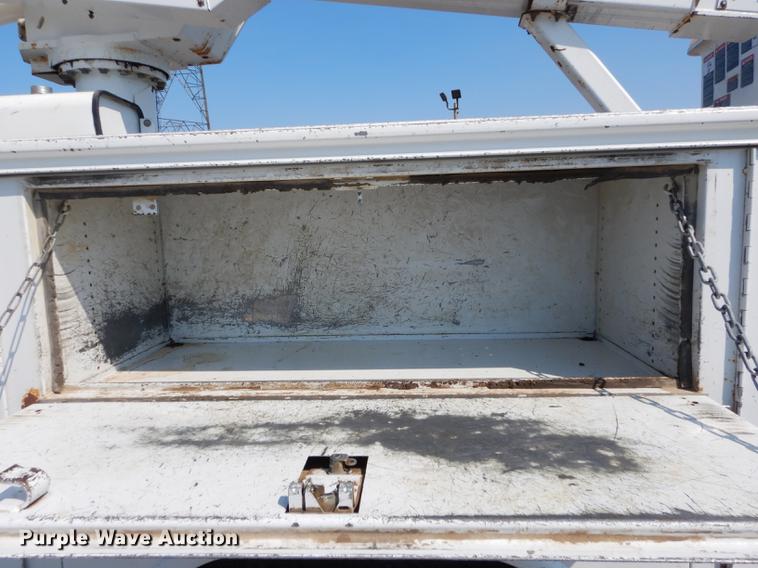 image for item DE1797 2002 Ford F550 Super Duty XL bucket truck