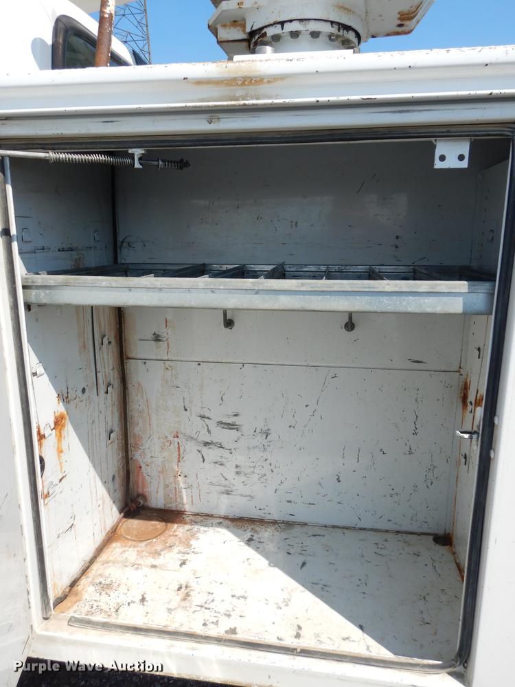 image for item DE1797 2002 Ford F550 Super Duty XL bucket truck