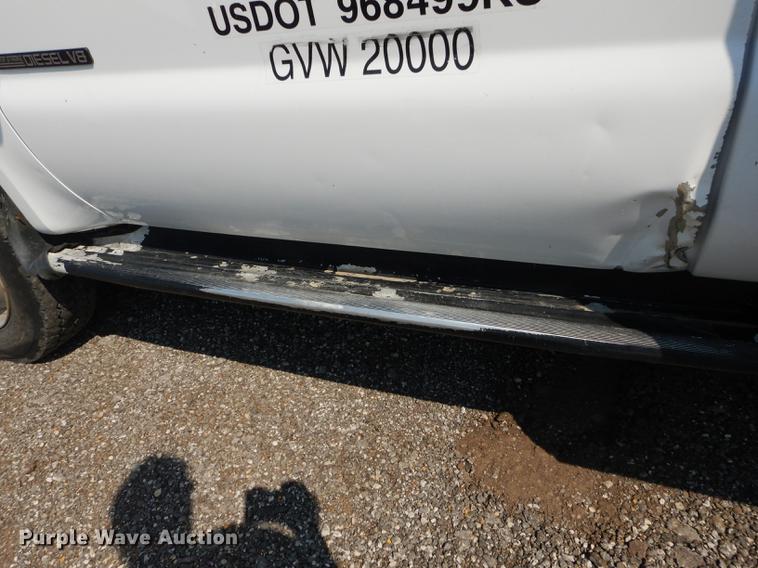 image for item DE1797 2002 Ford F550 Super Duty XL bucket truck