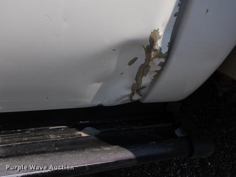 image for item DE1797 2002 Ford F550 Super Duty XL bucket truck