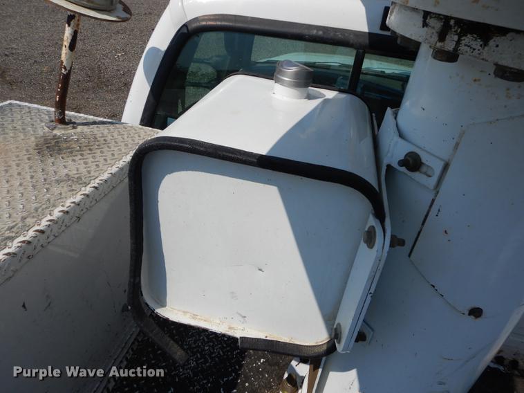 image for item DE1797 2002 Ford F550 Super Duty XL bucket truck
