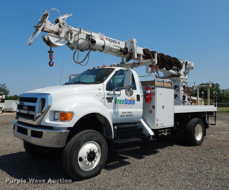 image for item DE1799 2008 Ford F750 Super Duty XL digger derrick truck