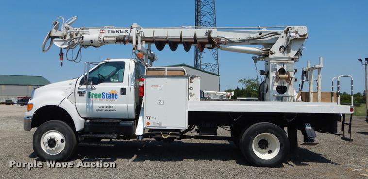 image for item DE1799 2008 Ford F750 Super Duty XL digger derrick truck