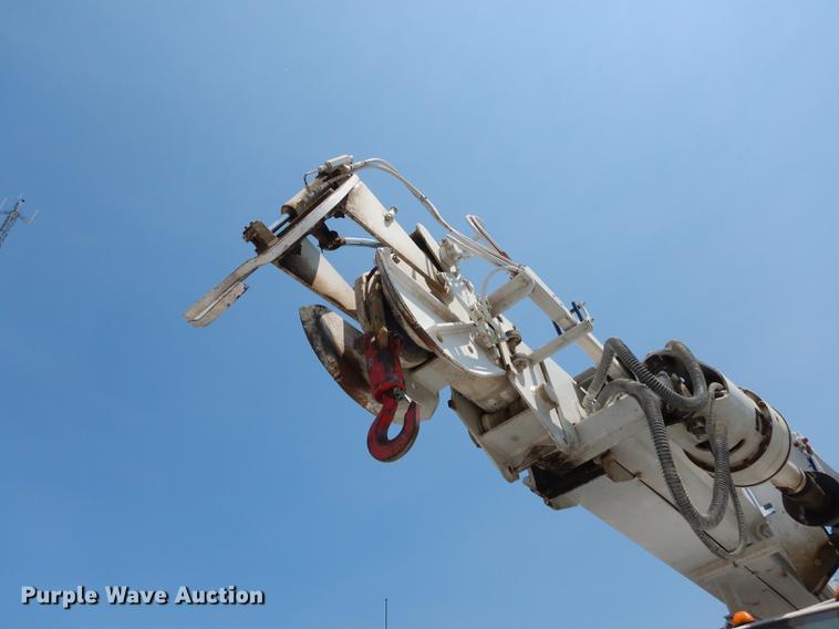 image for item DE1799 2008 Ford F750 Super Duty XL digger derrick truck