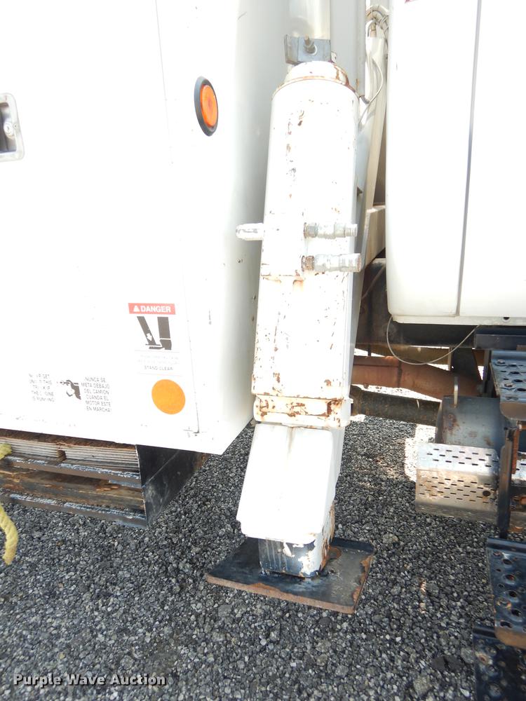 image for item DE1799 2008 Ford F750 Super Duty XL digger derrick truck