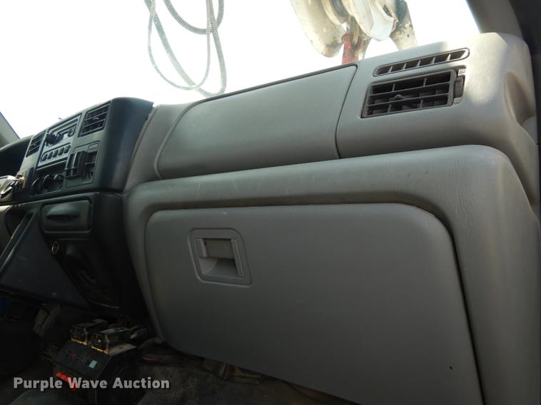 image for item DE1799 2008 Ford F750 Super Duty XL digger derrick truck