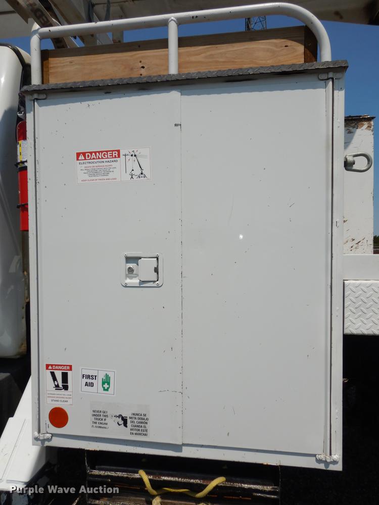 image for item DE1799 2008 Ford F750 Super Duty XL digger derrick truck