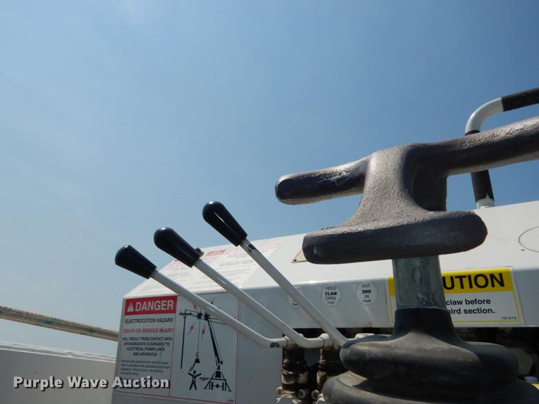 image for item DE1799 2008 Ford F750 Super Duty XL digger derrick truck