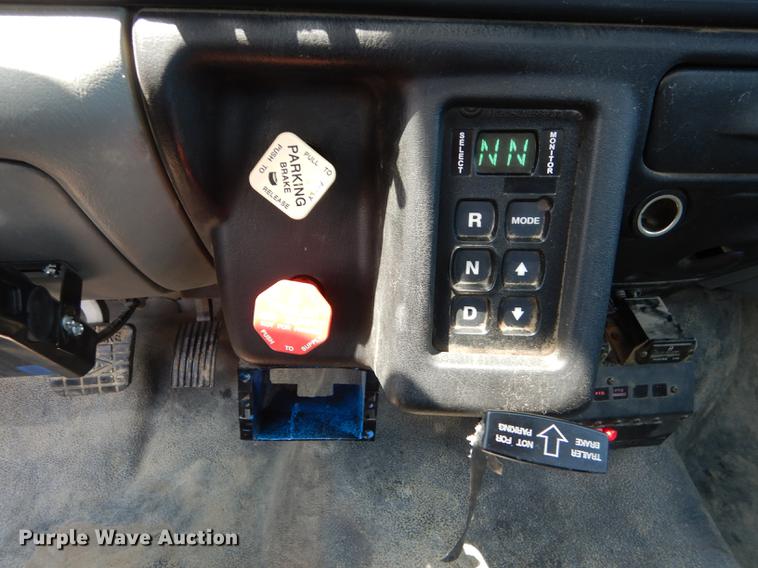 image for item DE1799 2008 Ford F750 Super Duty XL digger derrick truck