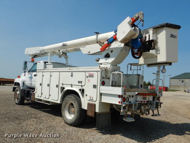 image for item DE1800 1999 GMC C7500 bucket truck