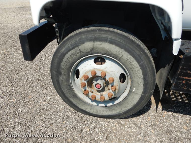 image for item DE1800 1999 GMC C7500 bucket truck