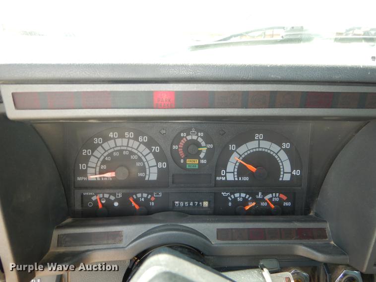 image for item DE1800 1999 GMC C7500 bucket truck