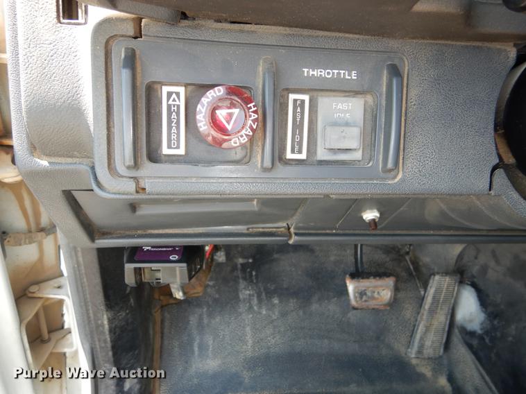 image for item DE1800 1999 GMC C7500 bucket truck