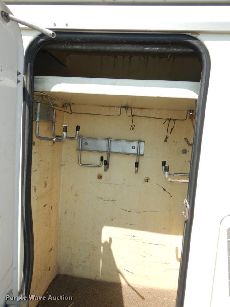 image for item DE1800 1999 GMC C7500 bucket truck