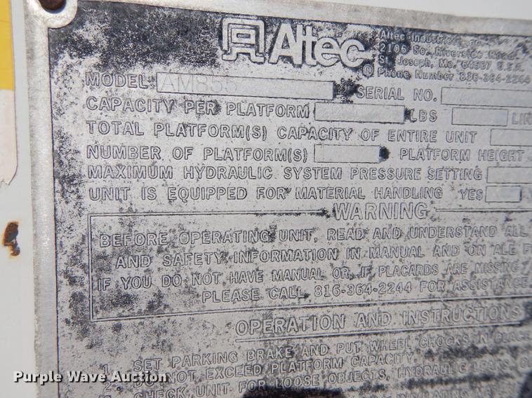 image for item DE1800 1999 GMC C7500 bucket truck