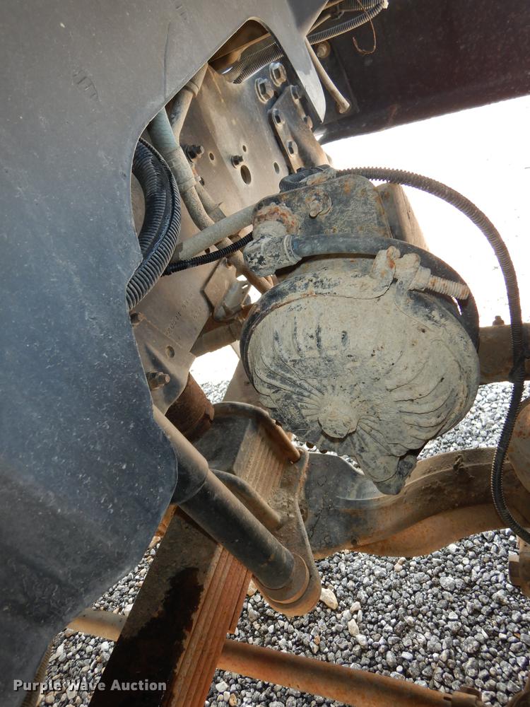 image for item DE1800 1999 GMC C7500 bucket truck