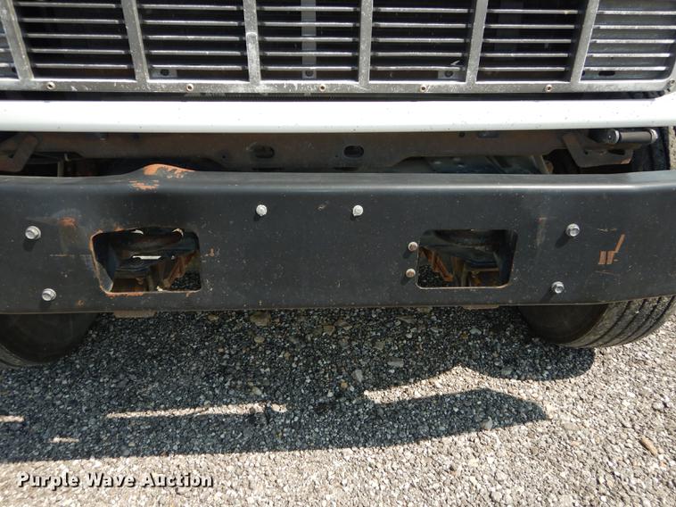 image for item DE1800 1999 GMC C7500 bucket truck