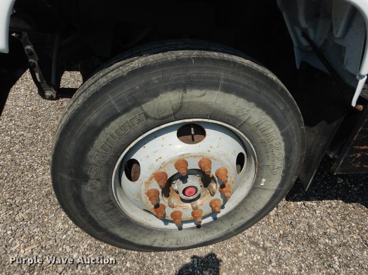 image for item DE1800 1999 GMC C7500 bucket truck