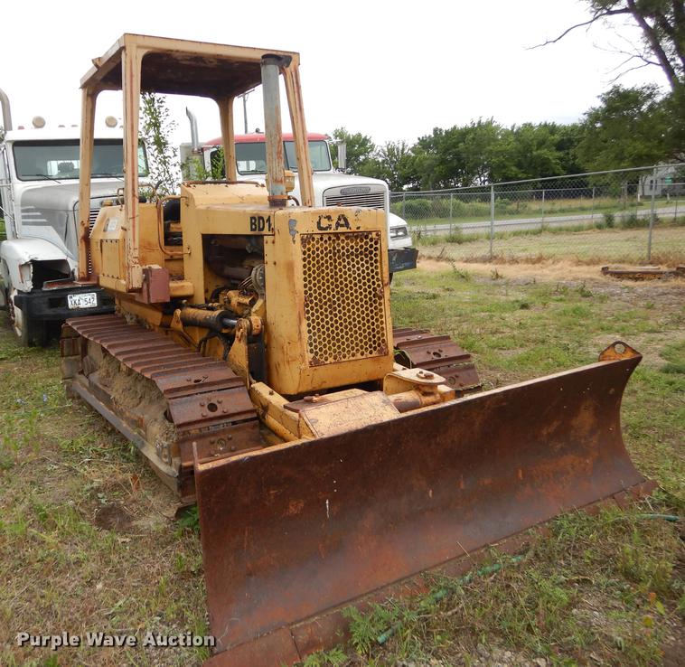 image for item DE1809 Caterpillar D3 dozer