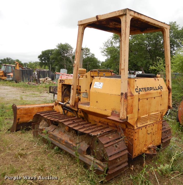 image for item DE1809 Caterpillar D3 dozer