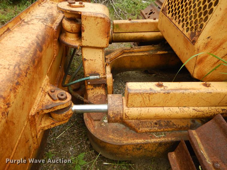 image for item DE1809 Caterpillar D3 dozer