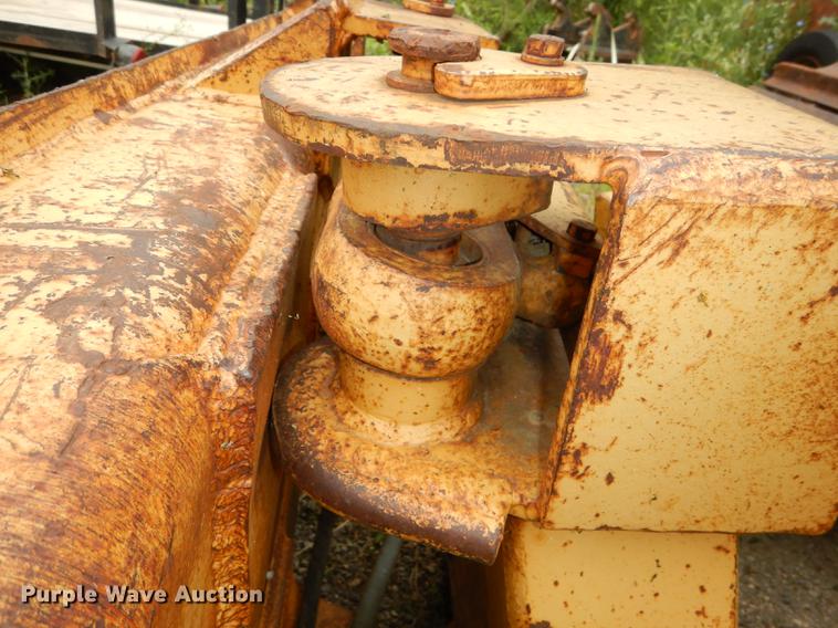 image for item DE1809 Caterpillar D3 dozer