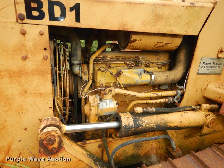 image for item DE1809 Caterpillar D3 dozer