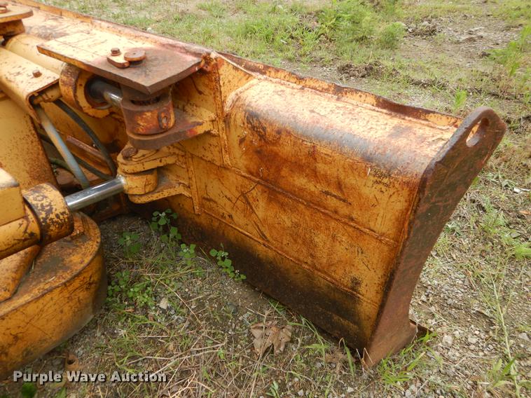 image for item DE1809 Caterpillar D3 dozer