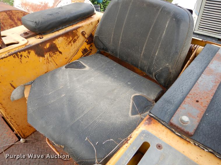 image for item DE1809 Caterpillar D3 dozer