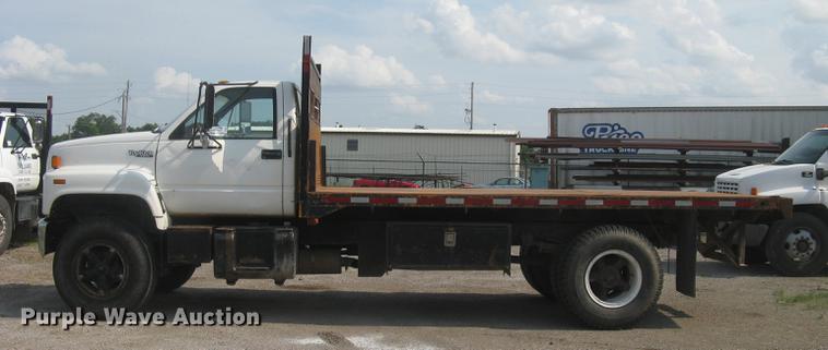 image for item DE2952 1992 GMC TopKick 6500 flat dump bed truck