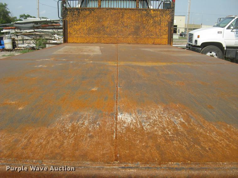 image for item DE2952 1992 GMC TopKick 6500 flat dump bed truck