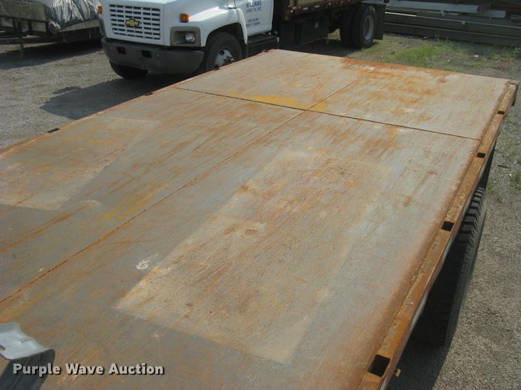 image for item DE2952 1992 GMC TopKick 6500 flat dump bed truck