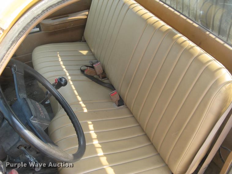 image for item DE2952 1992 GMC TopKick 6500 flat dump bed truck