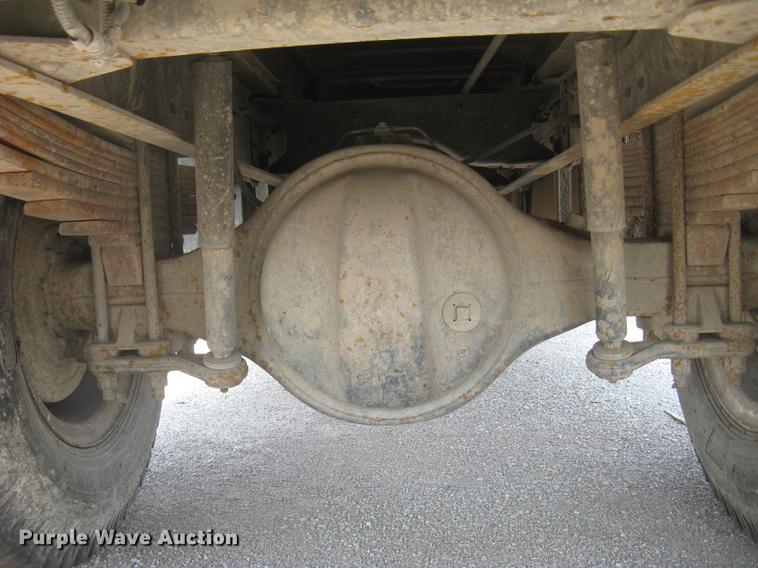 image for item DE2952 1992 GMC TopKick 6500 flat dump bed truck