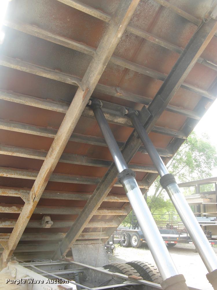 image for item DE2952 1992 GMC TopKick 6500 flat dump bed truck