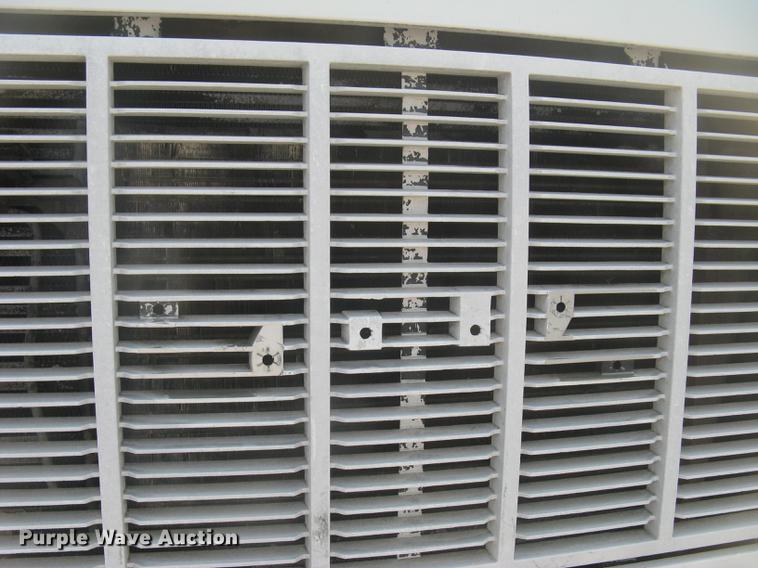 image for item DE2952 1992 GMC TopKick 6500 flat dump bed truck