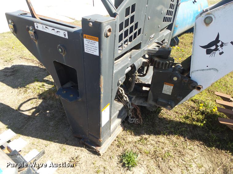 image for item DE3621 Bobcat 607 skid steer backhoe attachment