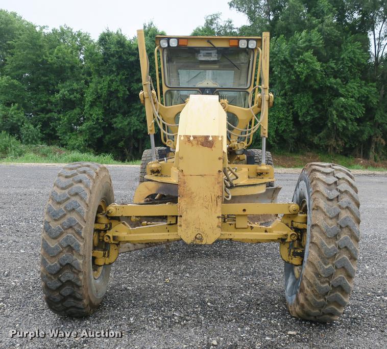 image for item DE3747 2001 Caterpillar 135H motor grader