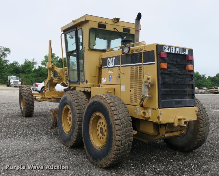 image for item DE3747 2001 Caterpillar 135H motor grader
