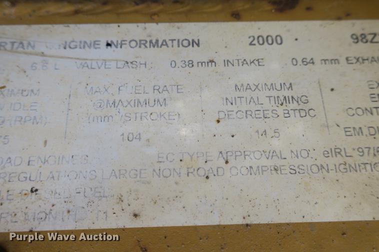 image for item DE3747 2001 Caterpillar 135H motor grader