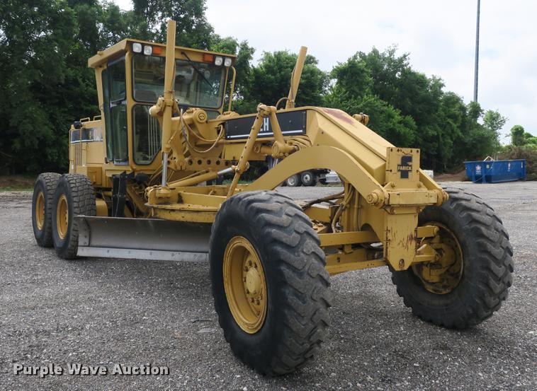image for item DE3753 1999 Caterpillar 12H motor grader